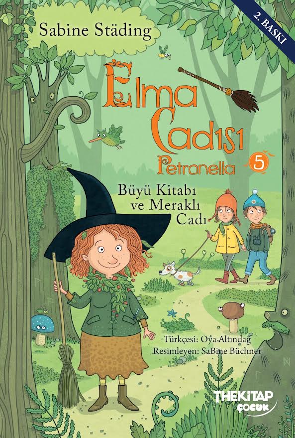 Petronella Elmapüresi 5 - Büyü Kitabı ve Meraklı Cadı